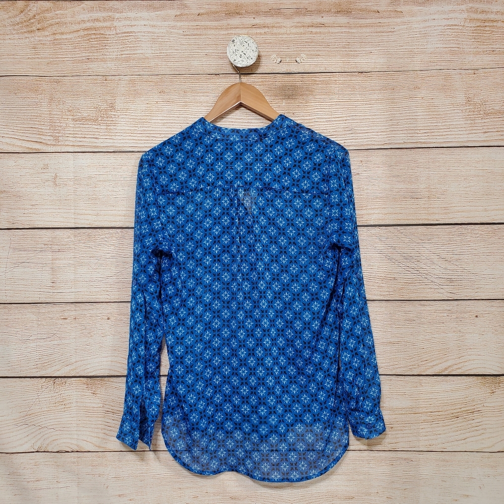Kut From The Kloth Blue Sheer Long Sleeve Button Down Blouse Small - Picture 6 of 7